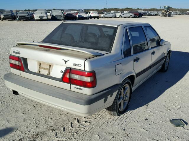 YV1LS5725T2299063 - 1996 VOLVO 850 WHITE photo 4