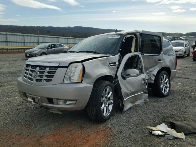 1GYFK63867R297655 - 2007 CADILLAC ESCALADE L GOLD photo 2