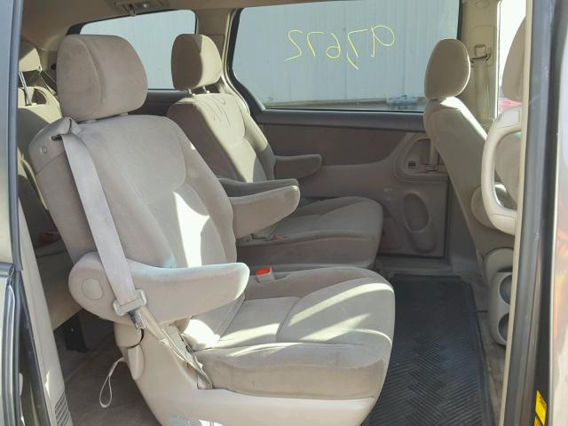 5TDZA23CX5S249772 - 2005 TOYOTA SIENNA CE GRAY photo 6