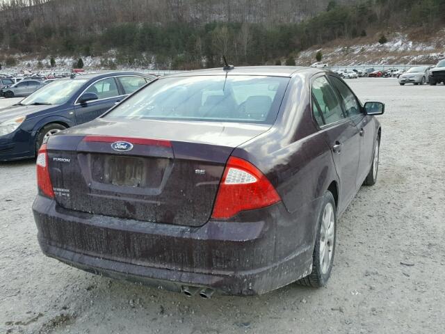 3FAHP0HA4CR308875 - 2012 FORD FUSION SE BURGUNDY photo 4