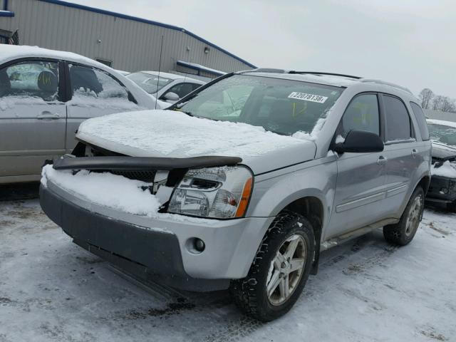 2CNDL73F056184268 - 2005 CHEVROLET EQUINOX LT GRAY photo 2