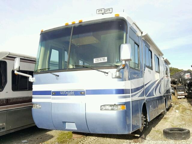 1RF62435631024698 - 2003 ROADMASTER RAIL AE-STACKED WHITE photo 2