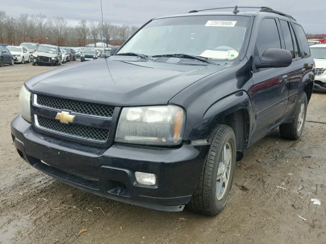 1GNDS13S272121701 - 2007 CHEVROLET TRAILBLAZE BLACK photo 2