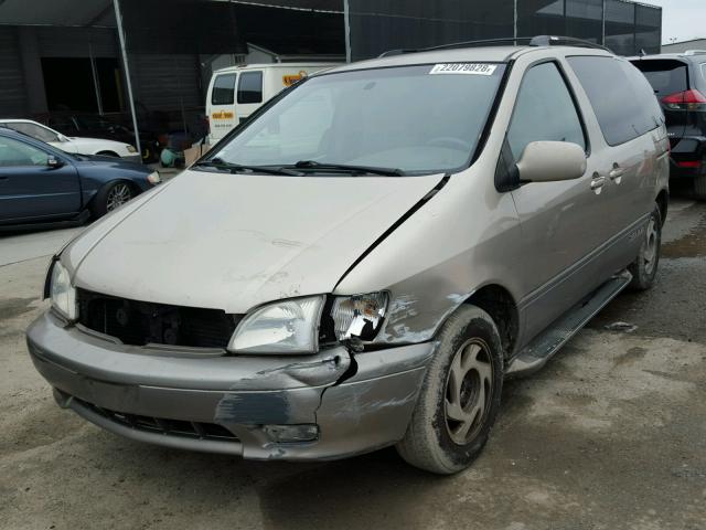 4T3ZF13C61U355060 - 2001 TOYOTA SIENNA LE GOLD photo 2