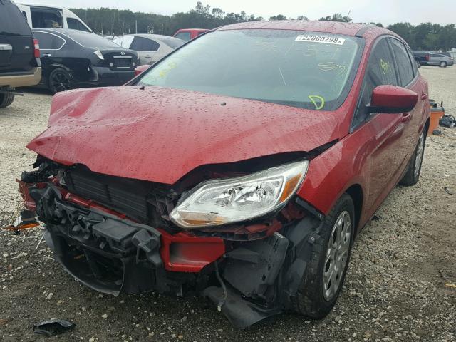 1FAHP3K27CL308676 - 2012 FORD FOCUS SE RED photo 2