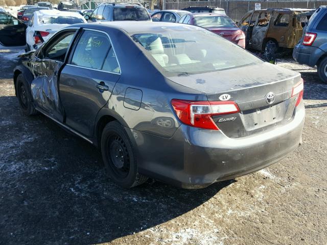 4T4BF1FK7CR270024 - 2012 TOYOTA CAMRY BASE 灰色 照片 3
