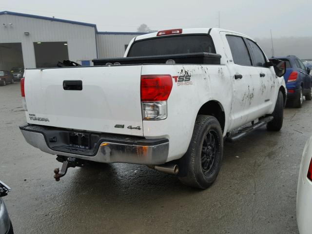 5TFDW5F15DX310638 - 2013 TOYOTA TUNDRA CRE WHITE photo 4