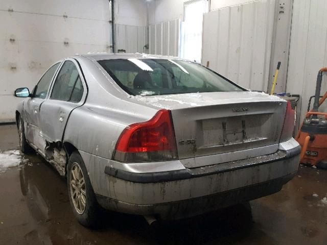 YV1RS61T942323089 - 2004 VOLVO S60 SILVER photo 3