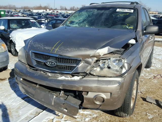 KNDJC733755351797 - 2005 KIA SORENTO EX TAN photo 9