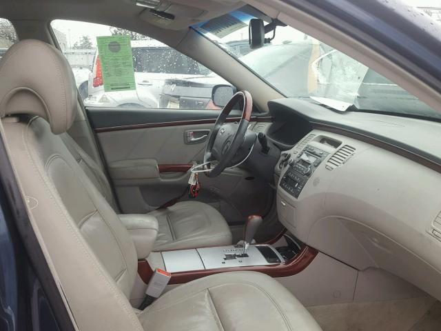 KMHFC46F96A060717 - 2006 HYUNDAI AZERA SE BLUE photo 5