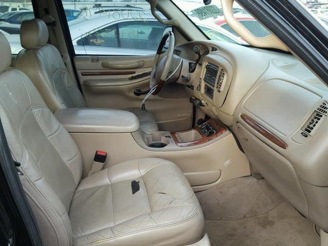 5LMFU28R22LJ01628 - 2002 LINCOLN NAVIGATOR BLACK photo 5