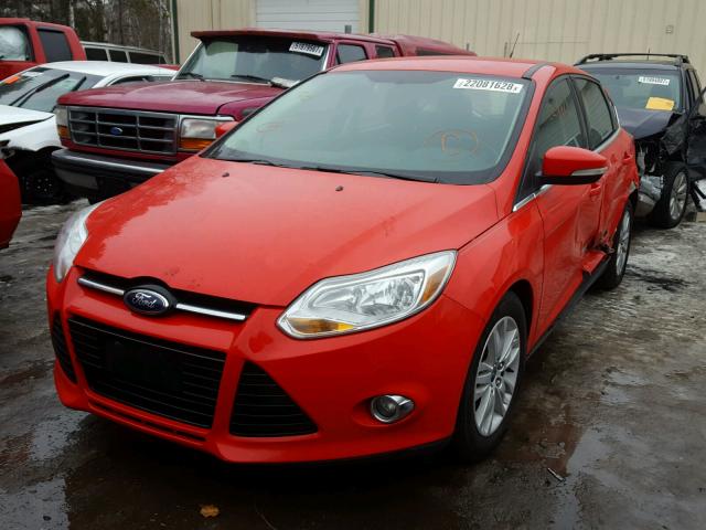 1FAHP3M22CL339136 - 2012 FORD FOCUS SEL RED photo 2