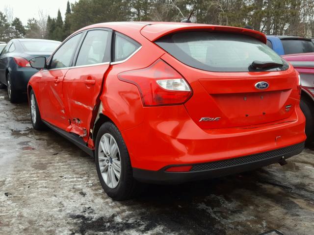 1FAHP3M22CL339136 - 2012 FORD FOCUS SEL RED photo 3