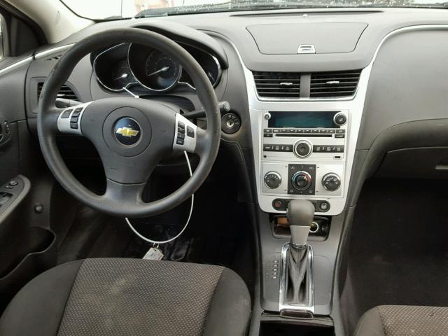 1G1ZC5E16BF176945 - 2011 CHEVROLET MALIBU 1LT 银色 照片 9