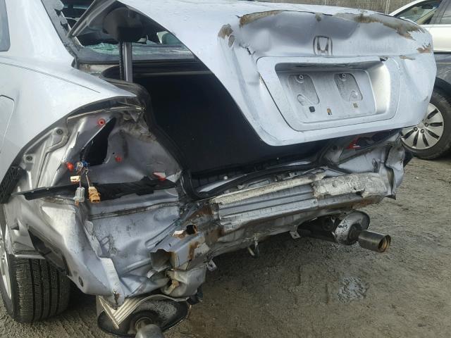 1HGCM826X4A021117 - 2004 HONDA ACCORD EX SILVER photo 9