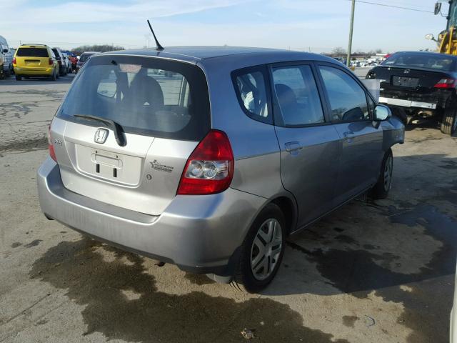 JHMGD38448S024568 - 2008 HONDA FIT SILVER photo 4