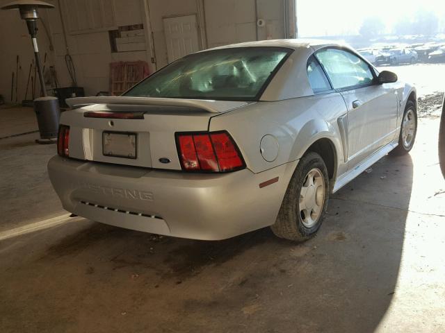 1FAFP4045YF202153 - 2000 FORD MUSTANG SILVER photo 4