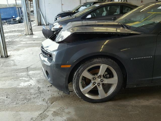 2G1FB1E30D9173762 - 2013 CHEVROLET CAMARO LT GRAY photo 9