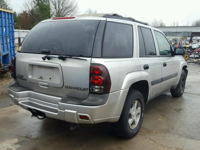 1GNDS13S442347136 - 2004 CHEVROLET TRAILBLAZE SILVER photo 4