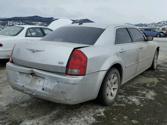 2C3KA53G86H167128 - 2006 CHRYSLER 300 TOURIN SILVER photo 4