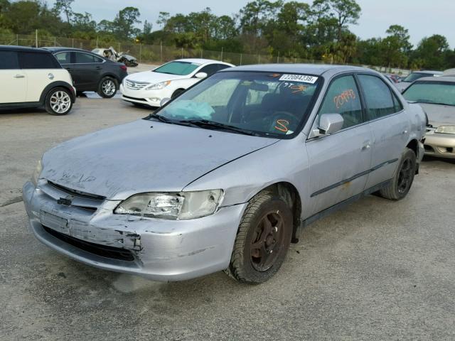 JHMCG6653YC036384 - 2000 HONDA ACCORD LX SILVER photo 2