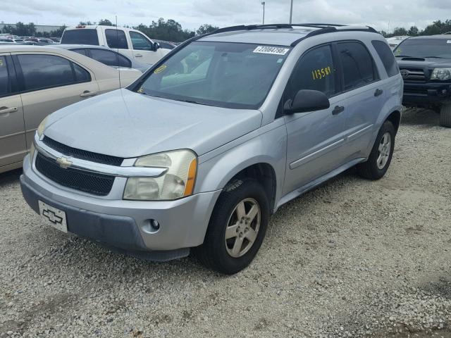 2CNDL13F956190762 - 2005 CHEVROLET EQUINOX LS SILVER photo 2