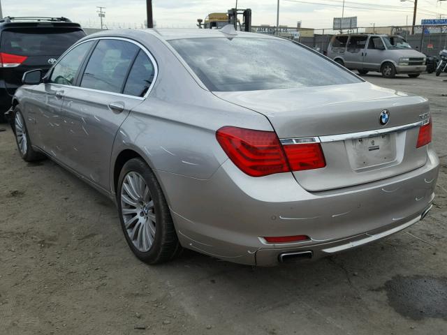 WBAKB8C58ACY63859 - 2010 BMW 750 LI SILVER photo 3