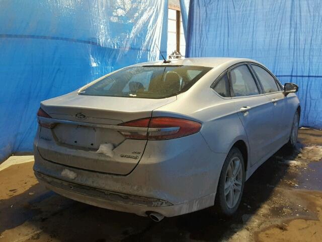 3FA6P0LU8JR124061 - 2018 FORD FUSION SE SILVER photo 4