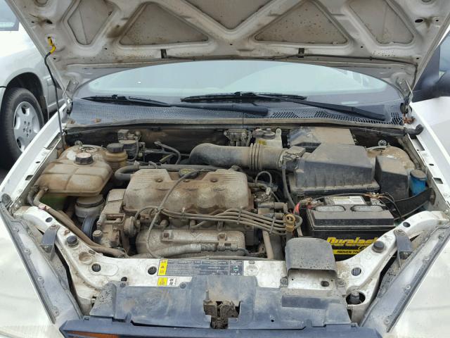 1FAFP34P0YW200566 - 2000 FORD FOCUS SE WHITE photo 7