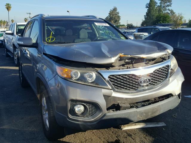 5XYKT4A19BG135134 - 2011 KIA SORENTO BA GRAY photo 1