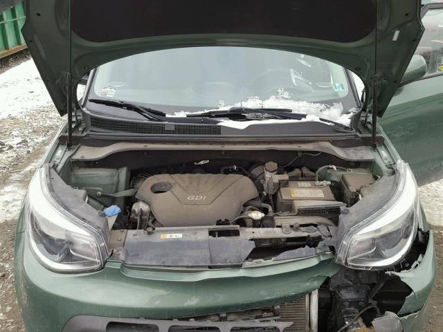 KNDJN2A25E7002021 - 2014 KIA SOUL GREEN photo 7