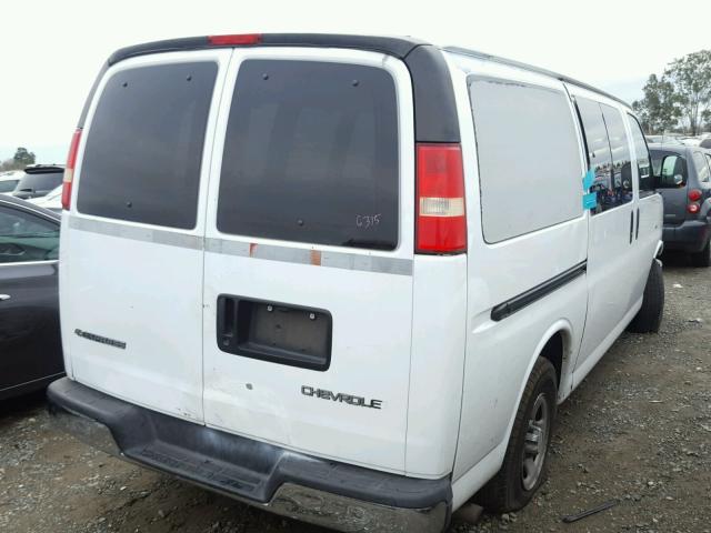 1GBFG15T161214324 - 2006 CHEVROLET EXPRESS G1 WHITE photo 4