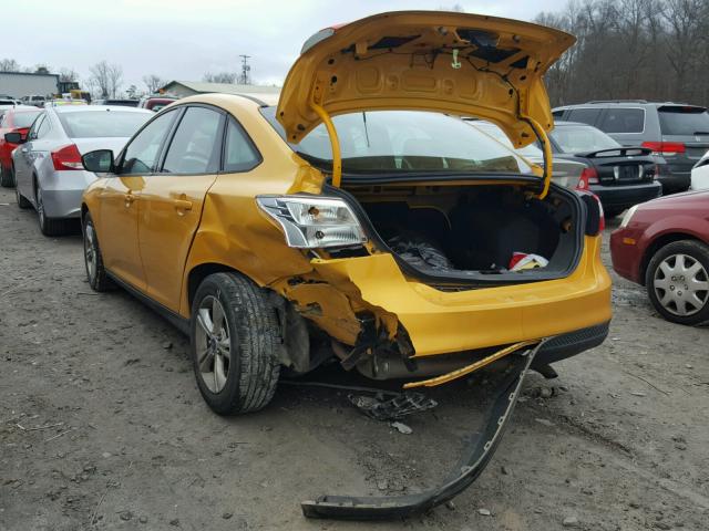 1FAHP3F25CL311439 - 2012 FORD FOCUS SE YELLOW photo 3