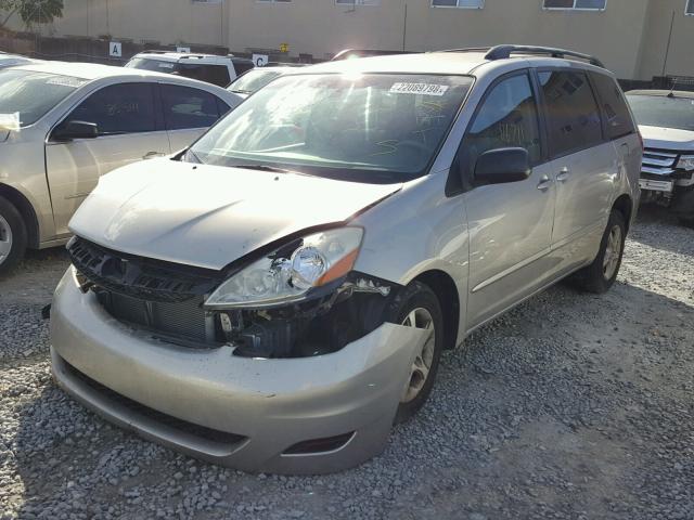 5TDZK23C58S171421 - 2008 TOYOTA SIENNA CE SILVER photo 2