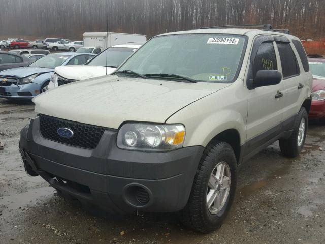 1FMYU92Z16KA98259 - 2006 FORD ESCAPE XLS GOLD photo 2