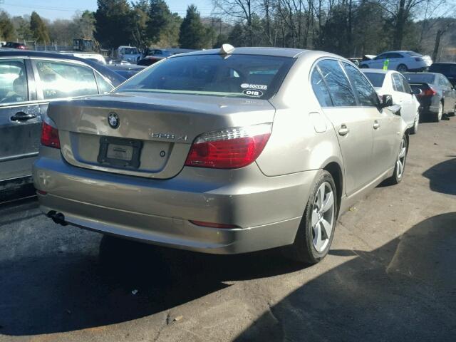 WBANV13518CZ56082 - 2008 BMW 528 XI SILVER photo 4