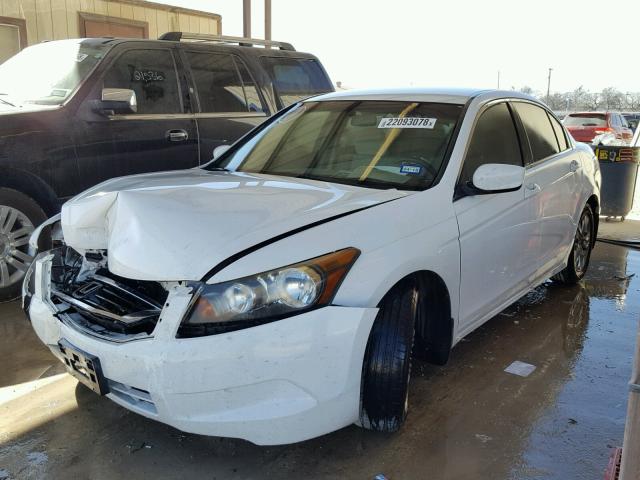 JHMCP26448C046597 - 2008 HONDA ACCORD LXP WHITE photo 2