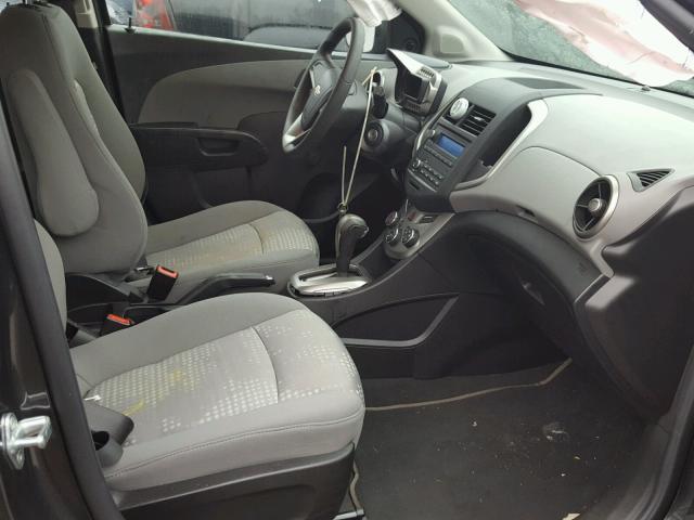 1G1JA6SH0G4182687 - 2016 CHEVROLET SONIC LS 灰色 照片 5