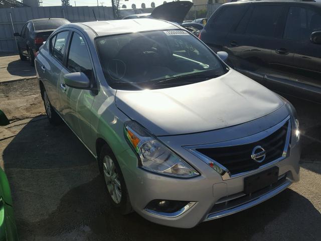 3N1CN7AP2GL872358 - 2016 NISSAN VERSA S SILVER photo 1