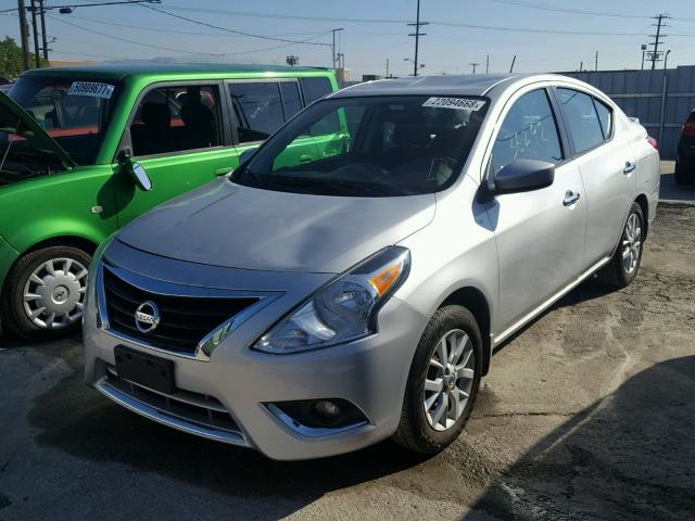 3N1CN7AP2GL872358 - 2016 NISSAN VERSA S SILVER photo 2