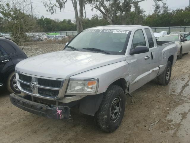 1D7HE22K68S539596 - 2008 DODGE DAKOTA ST SILVER photo 2