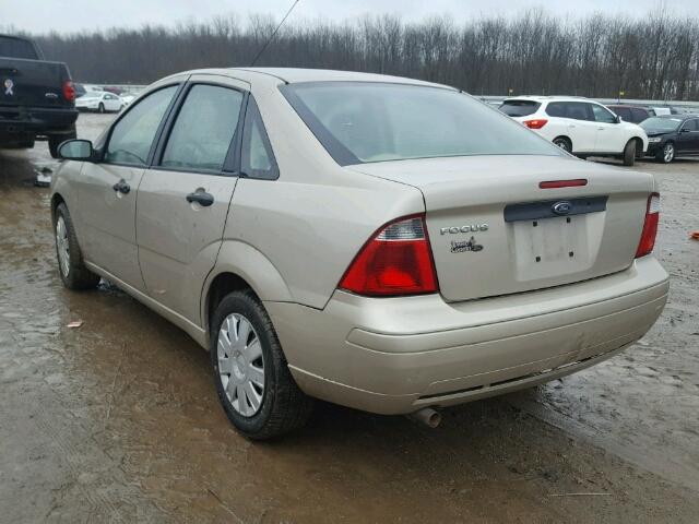 1FAFP34N17W130220 - 2007 FORD FOCUS ZX4 TAN photo 3