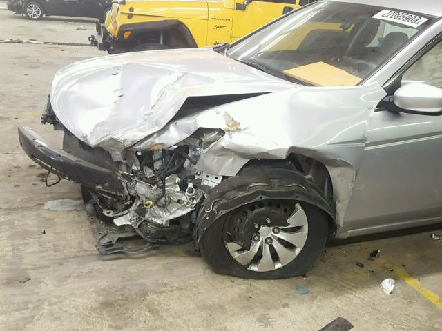 1HGCP2F37AA125127 - 2010 HONDA ACCORD LX SILVER photo 9