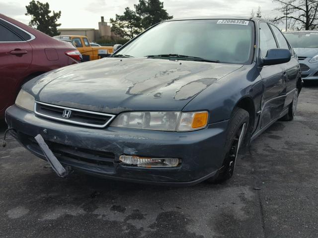 1HGCD5636VA019008 - 1997 HONDA ACCORD LX BLUE photo 2