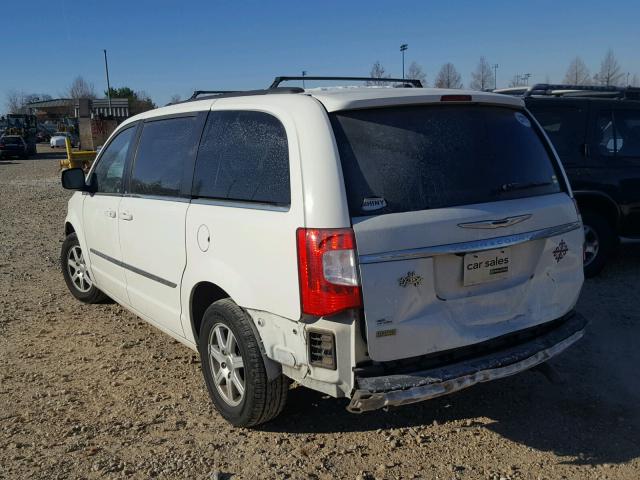 2C4RC1BG3CR223156 - 2012 CHRYSLER TOWN & COU WHITE photo 3