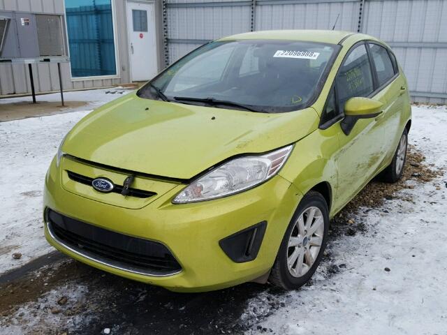 3FADP4EJ6BM218195 - 2011 FORD FIESTA SE GREEN photo 2