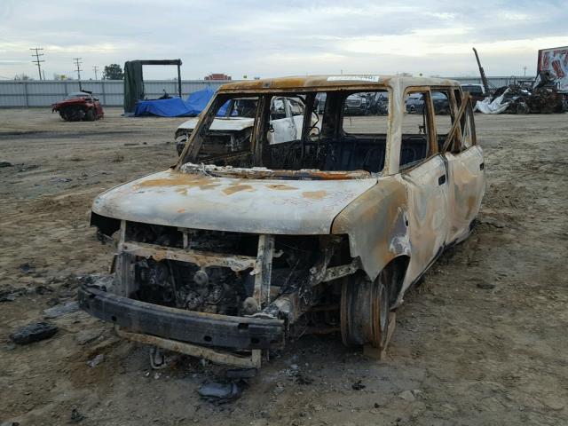 JTLKT334140146112 - 2004 TOYOTA SCION XB BURN photo 2