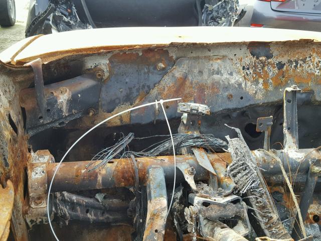 JTLKT334140146112 - 2004 TOYOTA SCION XB BURN photo 8