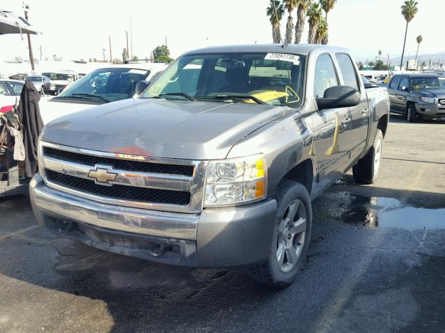 2GCEC13C971548540 - 2007 CHEVROLET SILVERADO GRAY photo 2