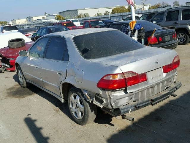 1HGCG1654XA041402 - 1999 HONDA ACCORD EX SILVER photo 3